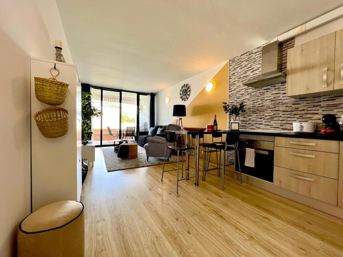 Holiday home Stunning Lovely Flat With Pool And Wi-fi, 31 *