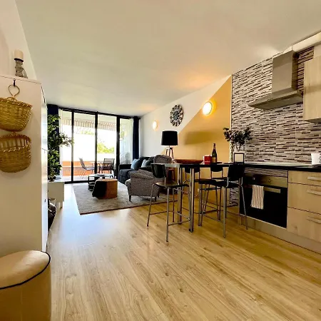 Stunning Lovely Flat With Pool And Strong Wi-Fi, 31 Arona  Extérieur photo
