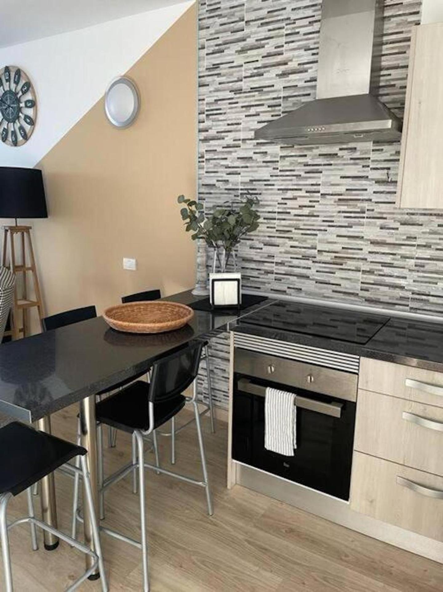 Stunning Lovely Flat With Pool And Wi-fi, 31 Casa de Férias